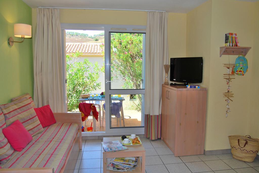 Lagrange Grand Bleu Vacances - Residence Le Village Des Aloes Сербер Номер фото